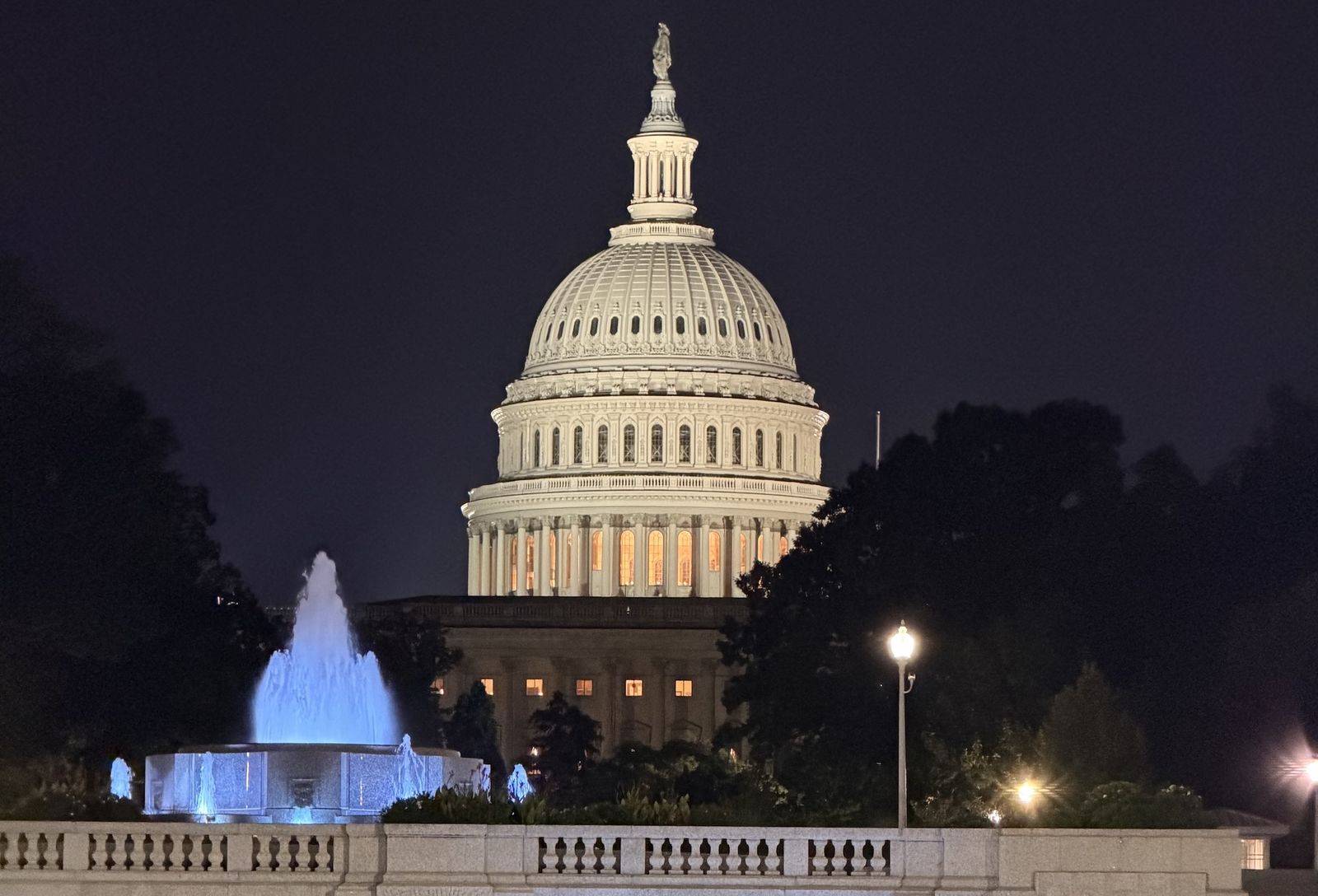 Senate permitting bill would make large data centers pay for the grid upgrades they cause